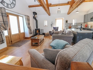 Cottage | Living area | Fireplace