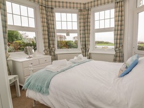 Interior - Flat 1, Cambridge Court (Frinton-on-Sea)