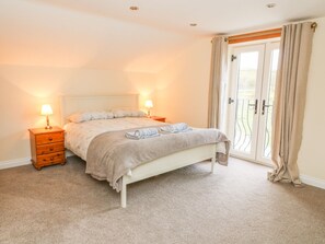 2 habitaciones, decoración personalizada y muebles diferentes