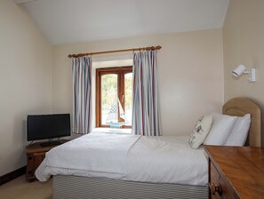 Cottage | 2 bedrooms, individually decorated, individually furnished, free WiFi - Barras Cottage (Llanfairpwllgwyngyll)