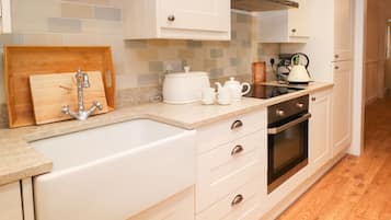 Cottage | Interior
