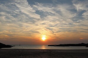 Beach nearby - Curragho (Holyhead)