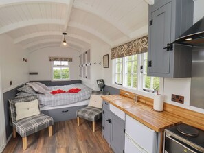 1 chambre, décoration personnalisée, ameublement personnalisé