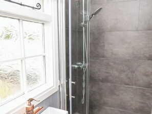 Cottage | Bathroom | Shower - Lady Bird Retreat (Saltburn-by-the-Sea)
