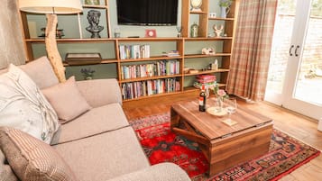 Cottage | Ruang tamu | TV