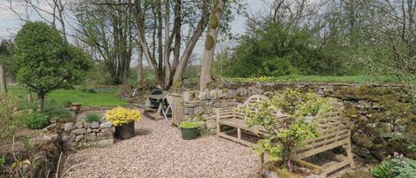 Cottage | Property grounds