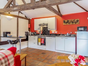 Cottage | Private kitchen - The Nest Box (Diss)