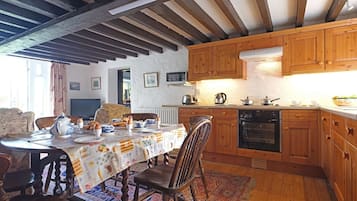 Cottage | Interior