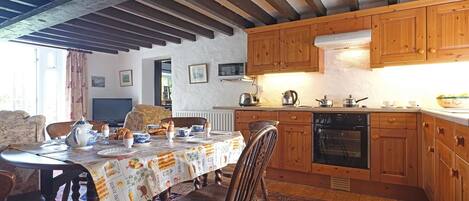 Cottage | Interior
