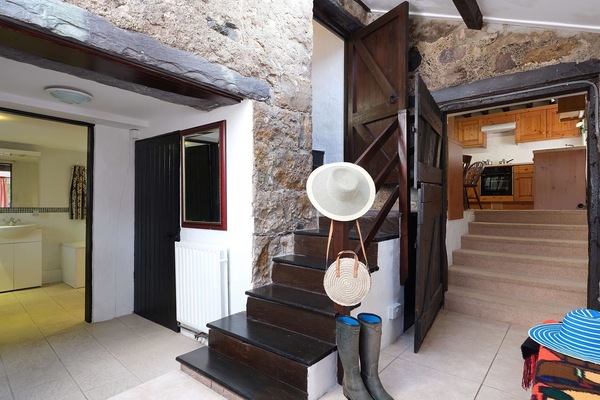 Cottage | Interior