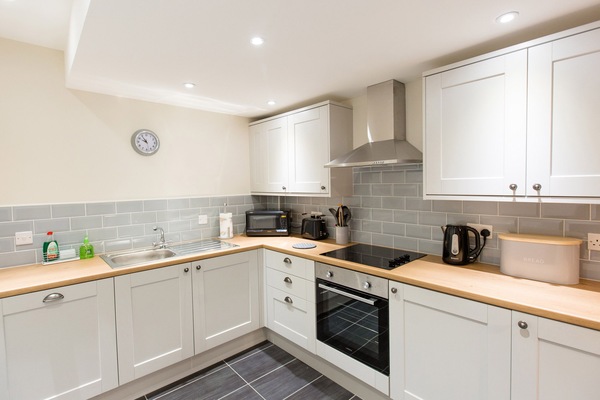 Cottage | Private kitchen | Microwave, stovetop, dishwasher, highchair