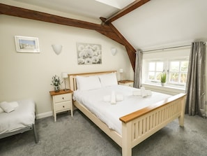 Mökki | 2 makuuhuonetta, yksilöllisesti sisustettu, yksilöllisesti kalustettu