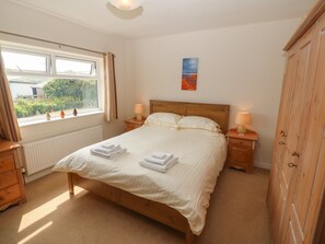 Stuga | 4 sovrum, individuell inredning, unika möbler och gratis wi-fi