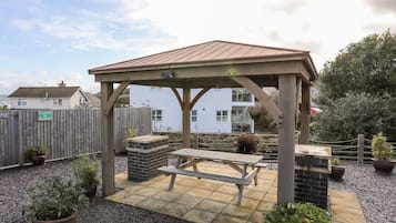 Cottage | Property grounds