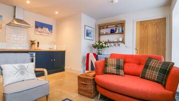 Cottage | Living room | TV