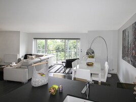 คอทเทจ | ภายใน