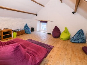 6 bedrooms, individually decorated, individually furnished, free WiFi - Llwyncadfor Farm (Llandysul)