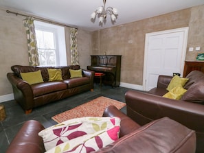 Interior - Llwyncadfor Farm (Llandysul)