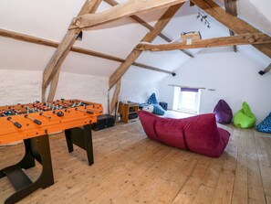 Cottage | Interior