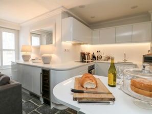 Cottage | Private kitchen | Fridge, microwave, stovetop, dishwasher - Rock House (Tintagel)