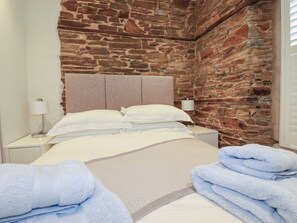 2 camere, con stile personalizzato, con arredamento individuale