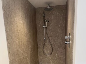 Cottage | Bathroom - Mill House (Whitby)