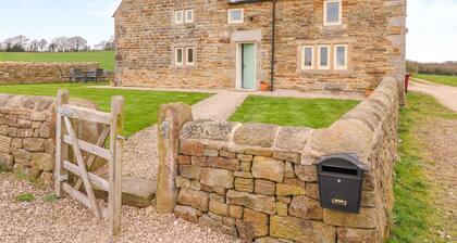 Woodthorpe Cruck Cottage