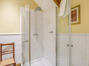 Cottage | Bathroom