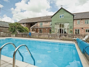 Cottage | Pool