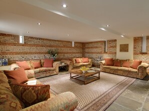 Cottage | Interior - Manor Farm Barn (Dorchester)