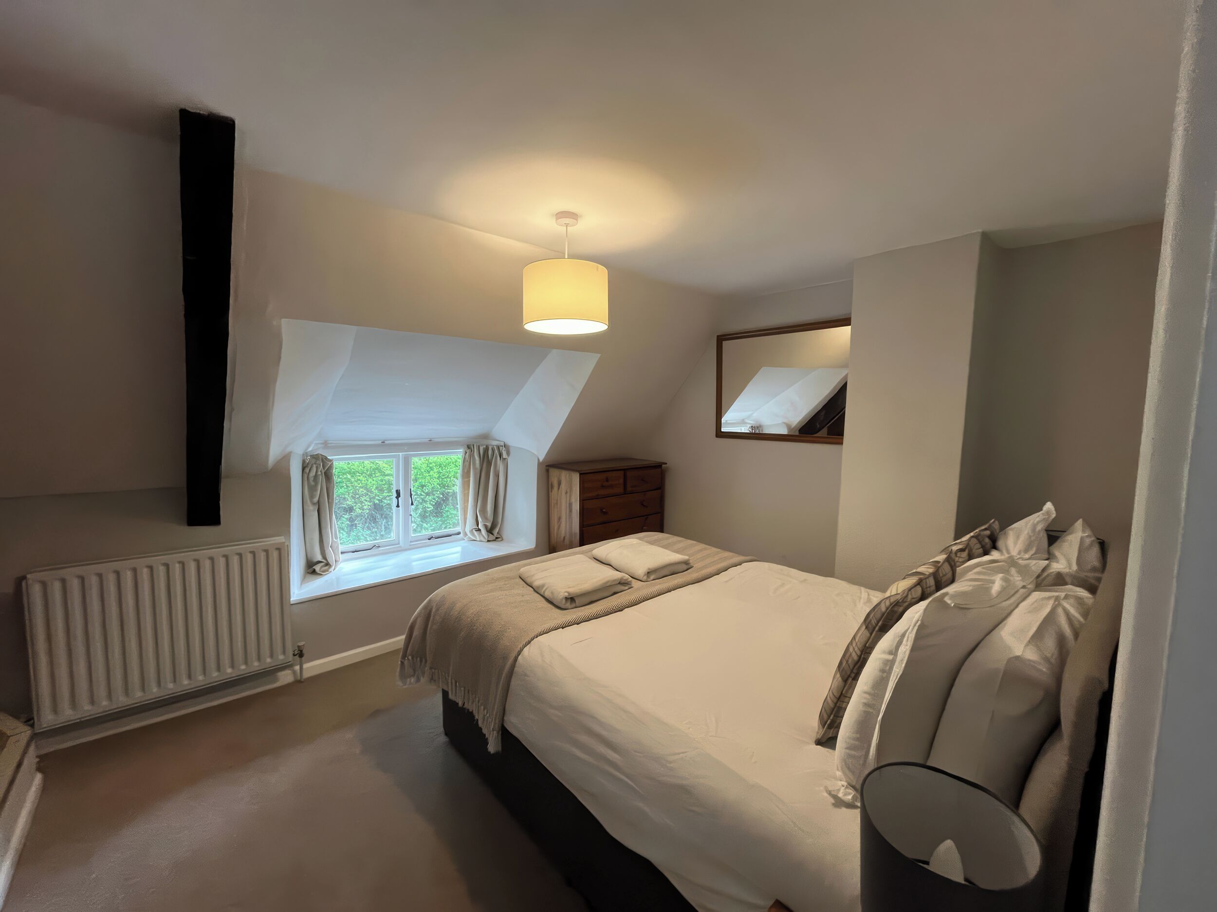 2 bedrooms, individually decorated, individually furnished, free WiFi