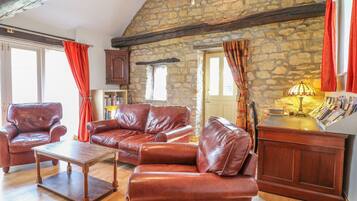 Cottage | Living room | TV