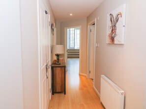 Cottage | Interior - 12 Keathbank Court (Blairgowrie)