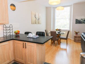 Cottage | Interior - 12 Keathbank Court (Blairgowrie)