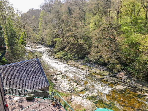 Cottage | Interior - 12 Keathbank Court (Blairgowrie)