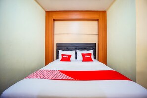 Standard Double Room - OYO 1912 Kengkang Residence (Manado)
