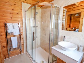 Cottage | Bathroom | Shower - Yew Lodge (Oakham)