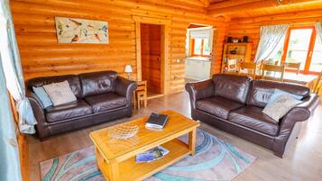 Cottage | Living room | TV, DVD player