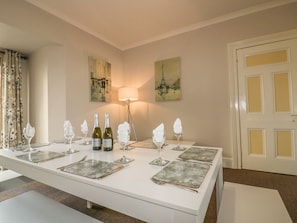 Dining - Chy-an-brae (Newquay)