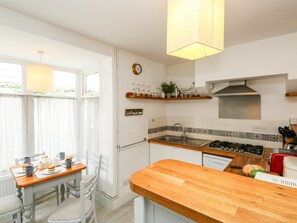 Private kitchen - Harbour Catch Cottage (Weymouth)