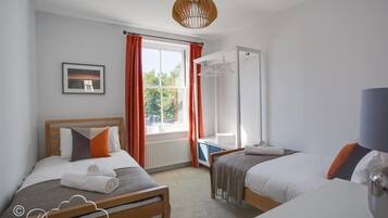 Cottage | 2 bedrooms, individually decorated, individually furnished, free WiFi
