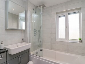 Cottage | Bathroom - Home Waters (Weymouth)