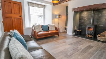 Cottage | Interior