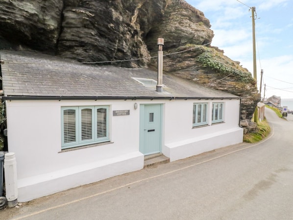 Interior - Smugglers Cottage (Tintagel)