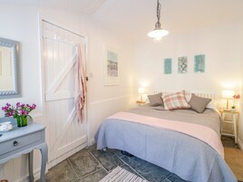 1 habitación, decoración personalizada y muebles diferentes 