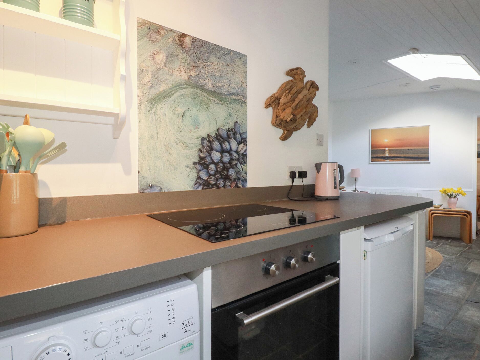Cottage | Privékeuken | Kookgerei, borden en bestek