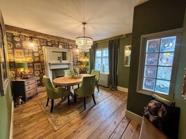Cottage | Interior