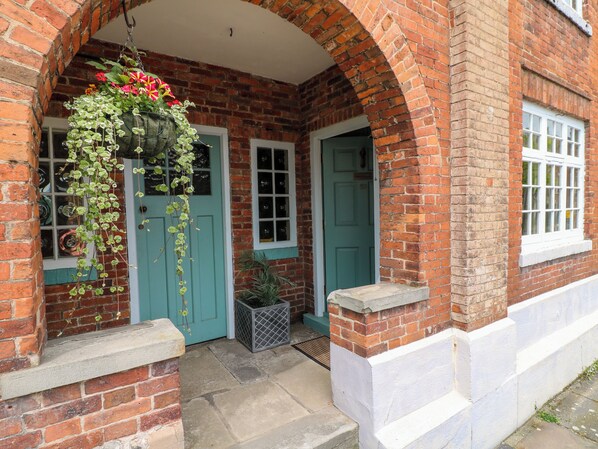 Cottage | Exterior detail - Liberty House (Ashbourne)