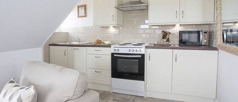 Cottage | 2 bedrooms, individually decorated, individually furnished, free WiFi