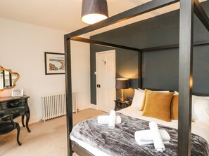 Cottage | 3 bedrooms, individually decorated, individually furnished, free WiFi - Quay Cottage (Weymouth)